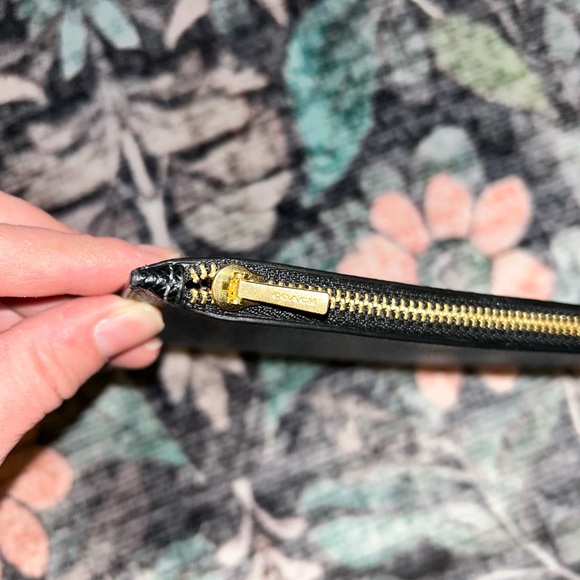 Coach Black Saffiano Leather Pouch with Gold Zipper - Picture 3 of 8